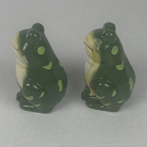  🌺 3/$25 🌺 2000’s Ceramic Salt & Pepper Shakers | Green Polka Dot | NEW in box - Picture 6 of 10